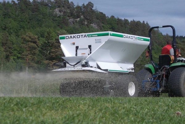 Dakota 400 Turf Tender