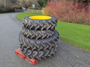 Complete Tractor Tyre & Wheel Set