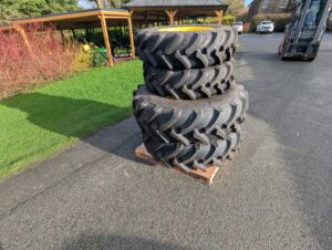 Complete Tractor Tyre & Wheel Set